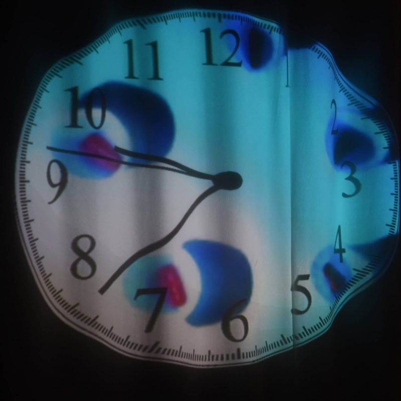 refinery29-clock-vanishworks